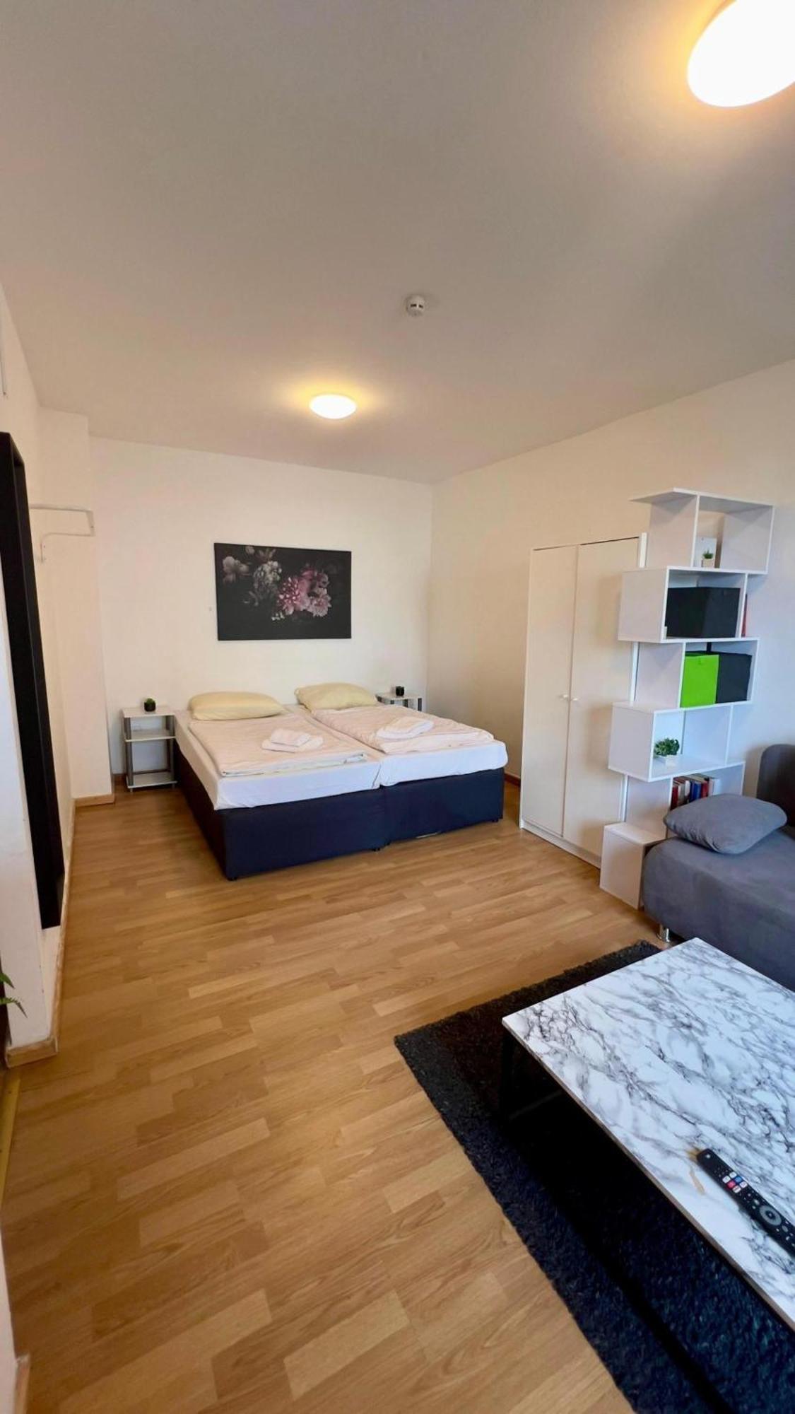 Elephant City Apartments 1 min vom Hauptbahnhof Neumünster Exterior foto
